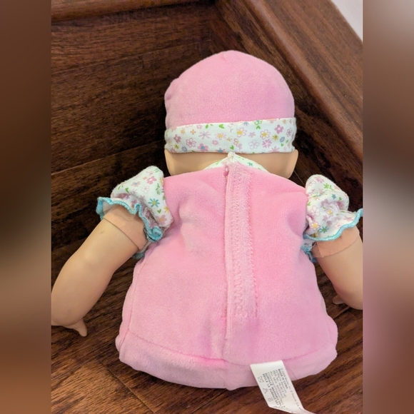 Vintage Fisher Price Interactive Doll Blinks Coos Giggles & Closes  Eyes - Picture 7 of 11